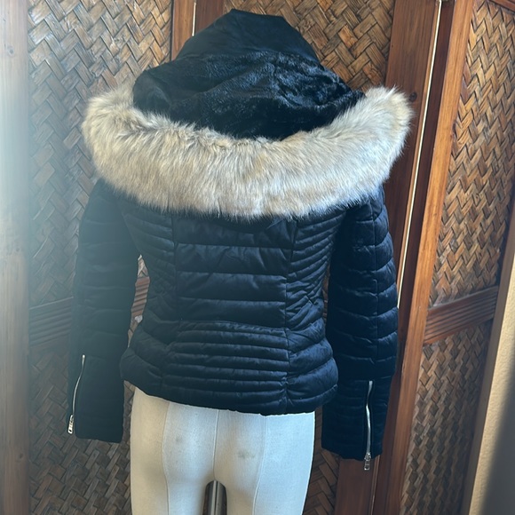 BRAND NEW Fashion Nova NWT Large Velour Puffer Jacket - Black - Picture 7 of 9